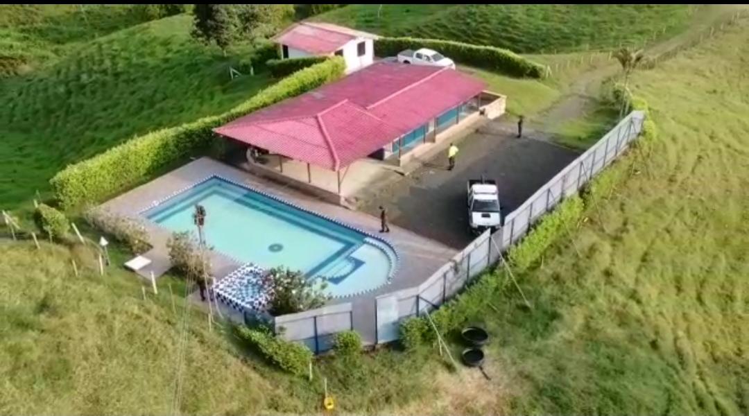 Policía-Antinarcóticos-y-Fiscalía-General-de-la-Nación-ocupan-bienes-avaluados-7500-millones-de-pesos Policía-Antinarcóticos-y-Fiscalía-General-de-la-Nación-ocupan-bienes-avaluados-7500-millones-de-pesos