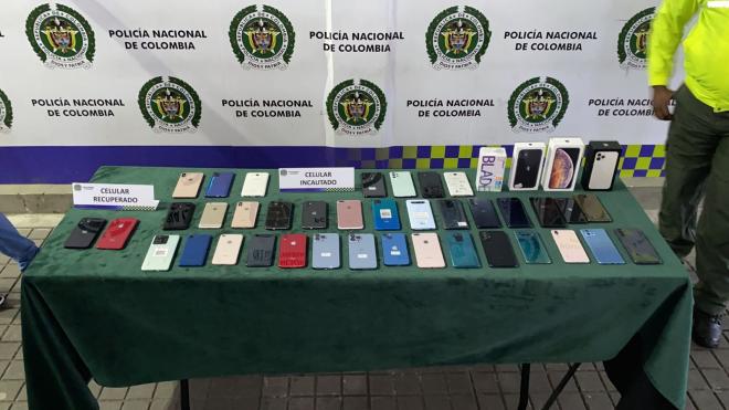 Incautación de 45 equipos celulares Incautación de 45 equipos celulares