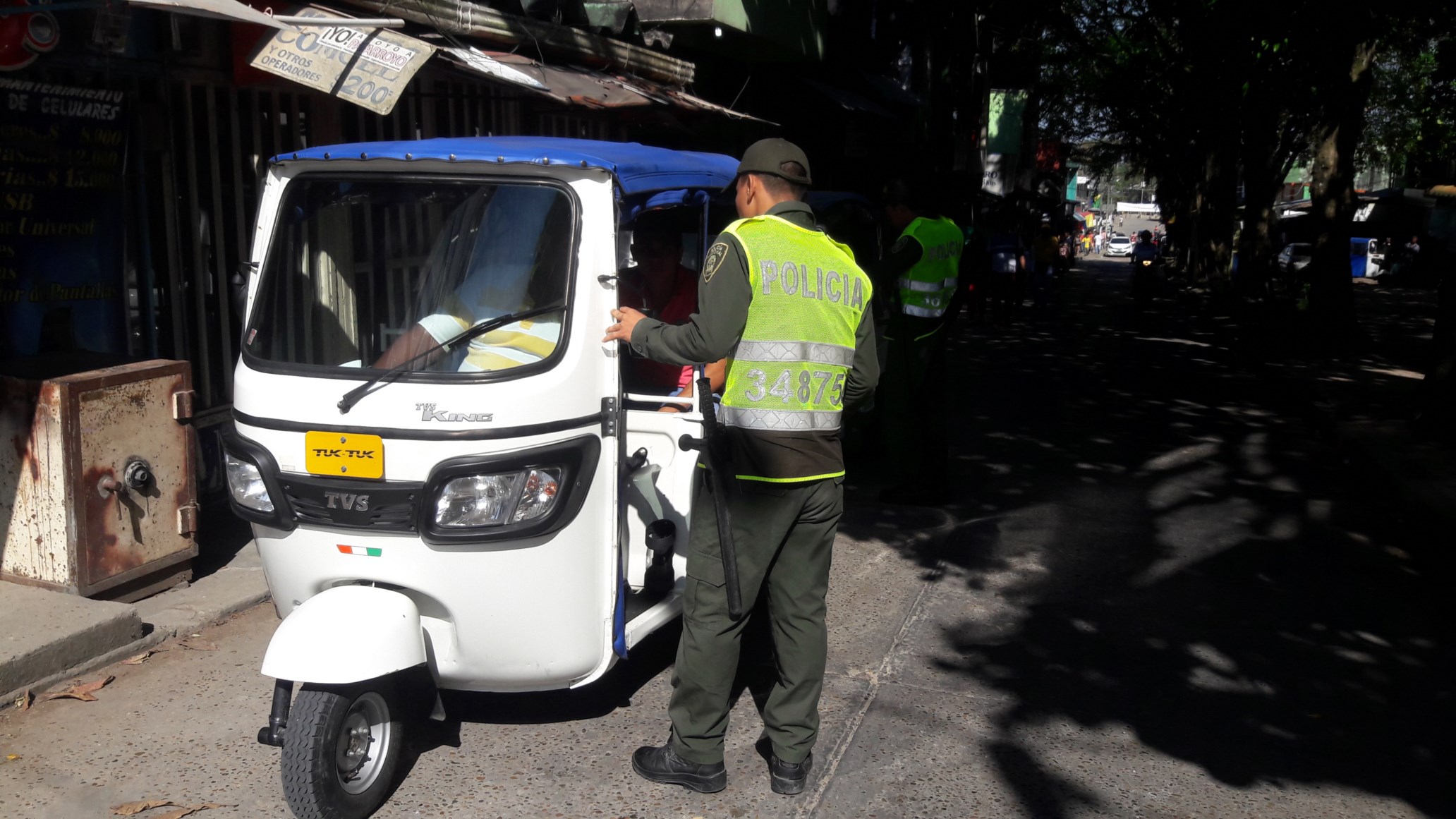 Orientando a conductores de motocarro y moto-taxi se busca cerrar el paso al delito