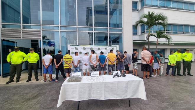 Presuntos responsables de actividades de microtráfico en las Comunas 9 y 21 de la capital vallecaucana.  Presuntos responsables de actividades de microtráfico en las Comunas 9 y 21 de la capital vallecaucana.