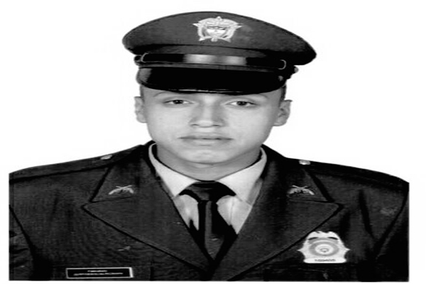 patrullero de la policía fue victima de un atentado terrorista 