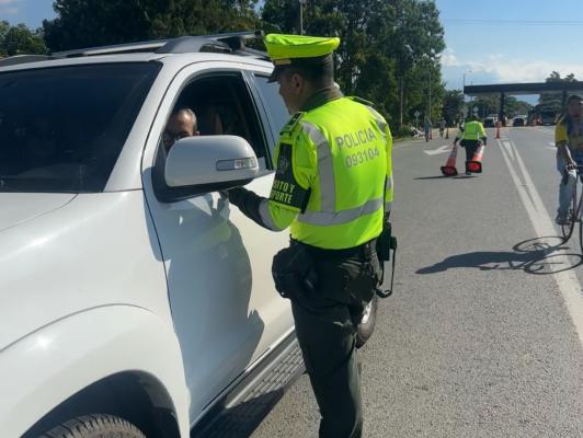 La Seccional de Tránsito y Transporte del Departamento de Policía Valle implementó medidas de control y prevención durante puente festivo de “Sagrado Corazón” La Seccional de Tránsito y Transporte del Departamento de Policía Valle implementó medidas de control y prevención durante puente festivo de “Sagrado Corazón”