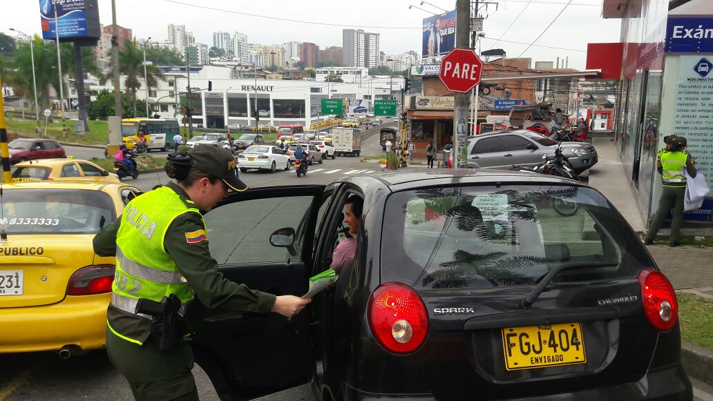 Policía lleva a cabo plan “semáforo en rojo”