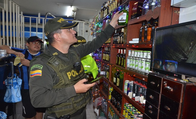 Policía Nacional realiza operativos contra el licor  adulterado y de contrabando en Barrancabermeja. Policía Nacional realiza operativos contra el licor  adulterado y de contrabando en Barrancabermeja.