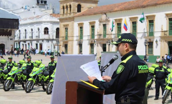 La Administración Municipal de Tunja, hace la entregan de estas 57 motocicletas  La Administración Municipal de Tunja, hace la entregan de estas 57 motocicletas
