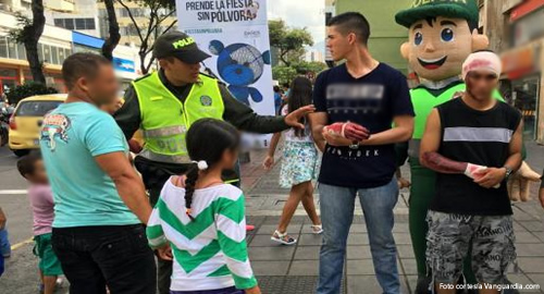 policia-campana-polvora “La pólvora jamás tendrá buena época”