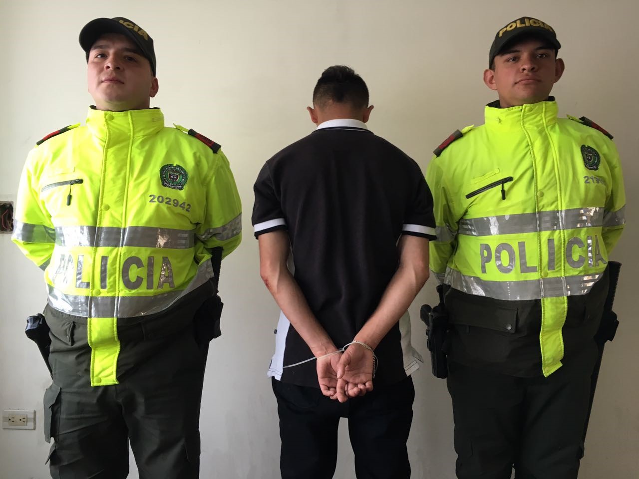 captura-por-hurtar-camara-fotografica policia-captura-al-conocido-orejas