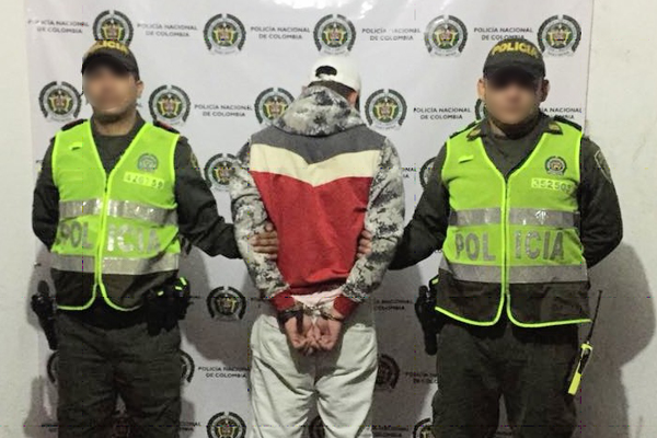 Fueron sorprendidos por la Policía en flagrancia con los alucinógenos listos para la venta