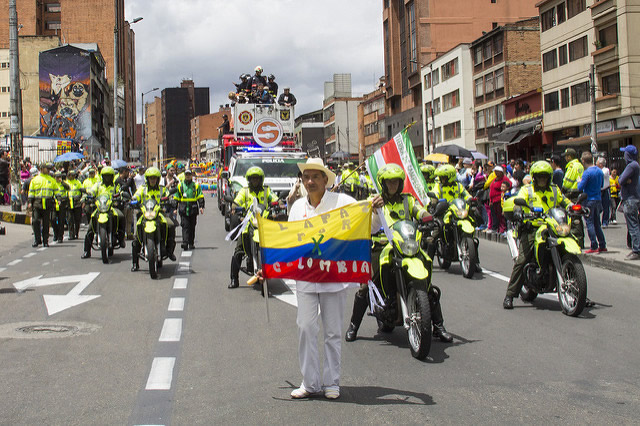 policia-colombia-cierres-caminata-solidaridad-2017
