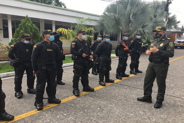 Policía-Nacional-acompaña-la-manifestación-social-en-paz-y-tranquilidad-en-el-Meta-2