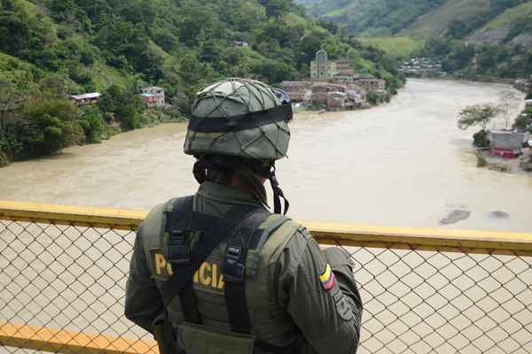 Con drones vigilamos el caudal del río para evitar una emergencia mayor en Puerto Valdivia