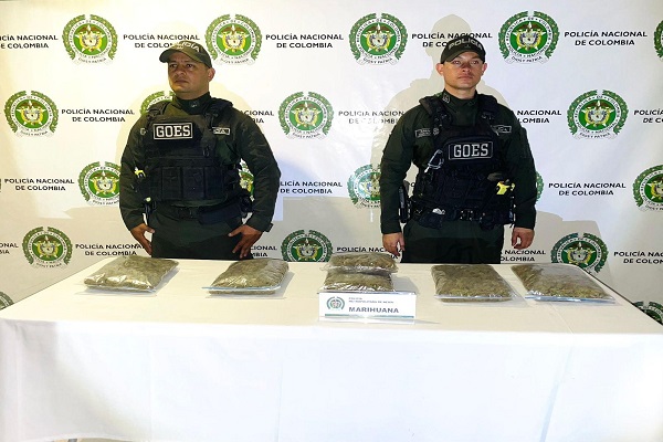 Dos policías con la incautación de mas de 26 kilos de marihuana
