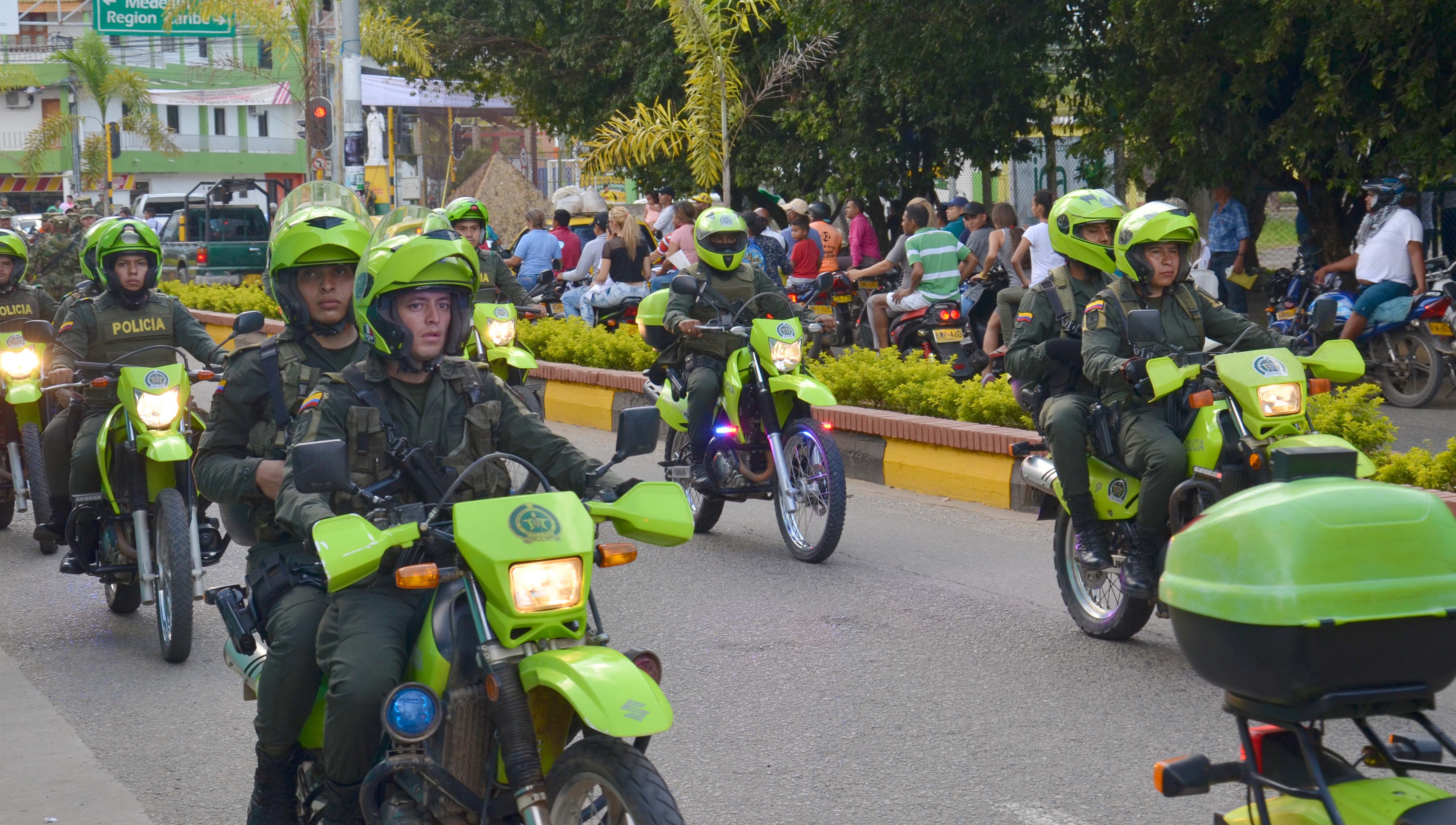 Acercamiento-con-la-comunidad-y-operaciones-especiales-realizaran-las-femeninas-