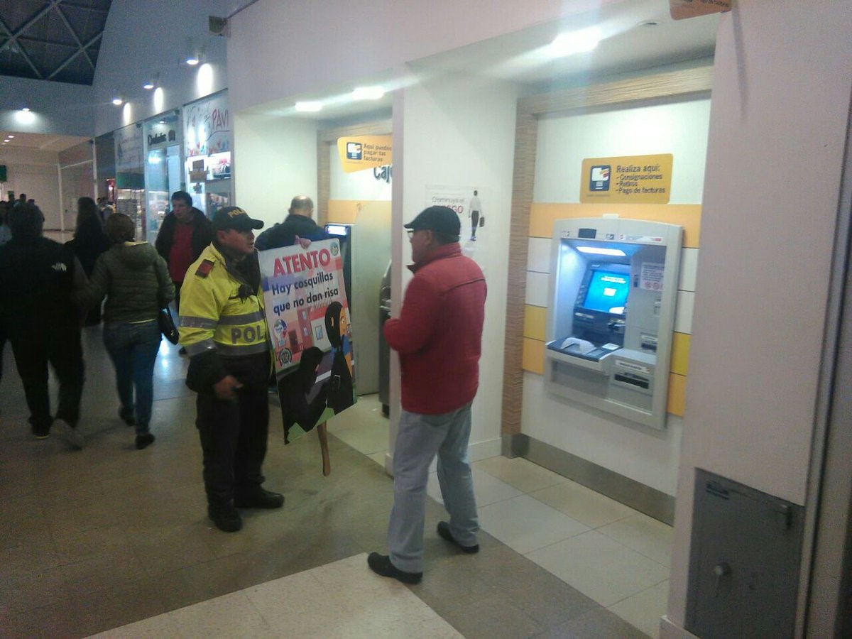 pongase-trucha-con-sus-cosas-campaña-policia-tunja pongase-trucha-con-sus-cosas