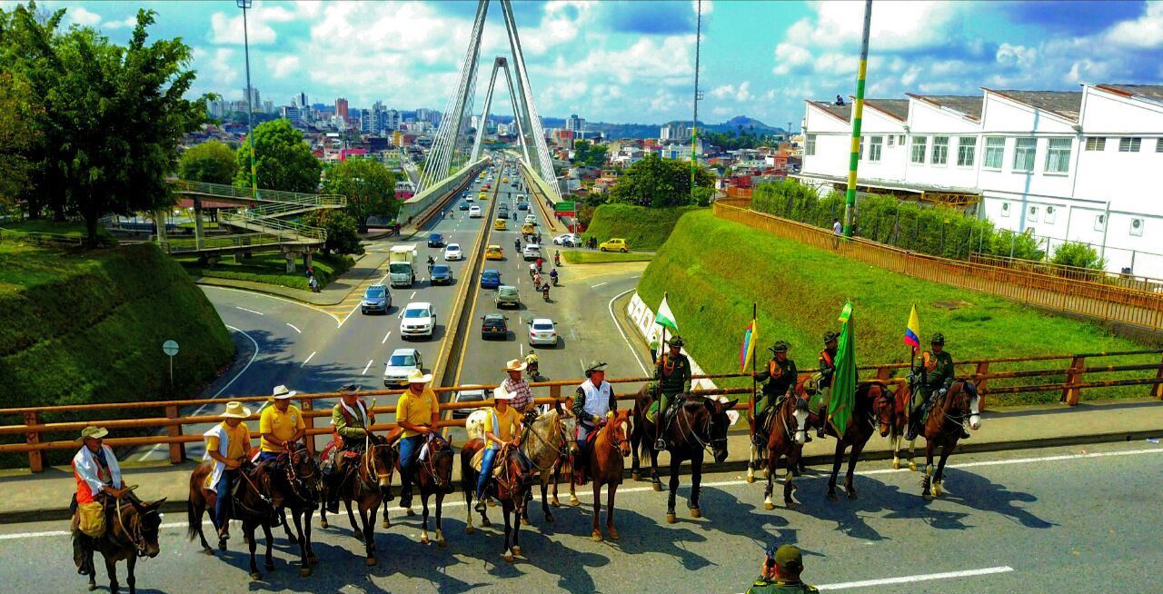 más de 50 carabineros acompañaran el recorrido  09 días de recorrido por todo Risaralda
