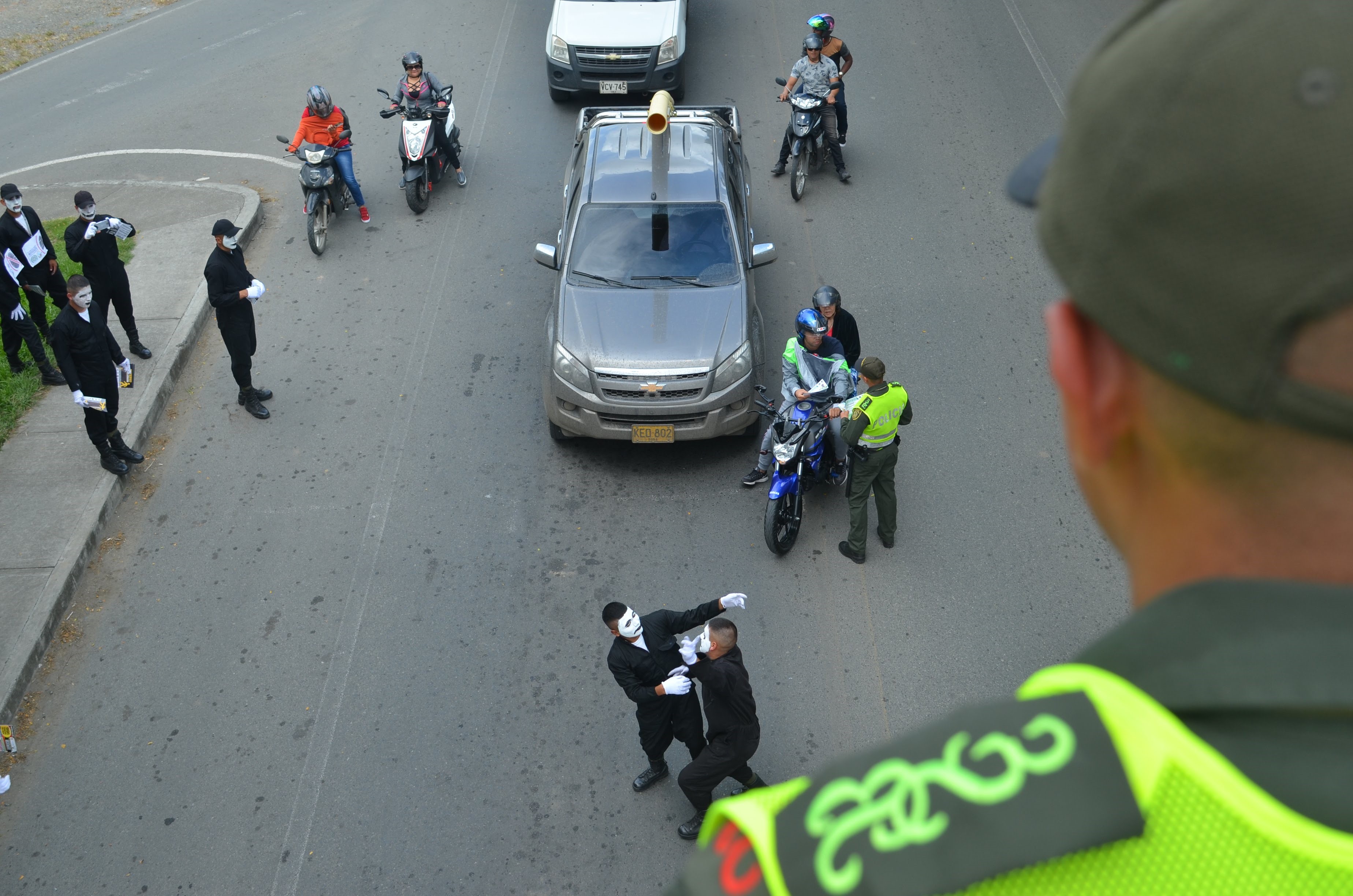 La seguridad vial un compromiso de todos La seguridad vial un compromiso de todos