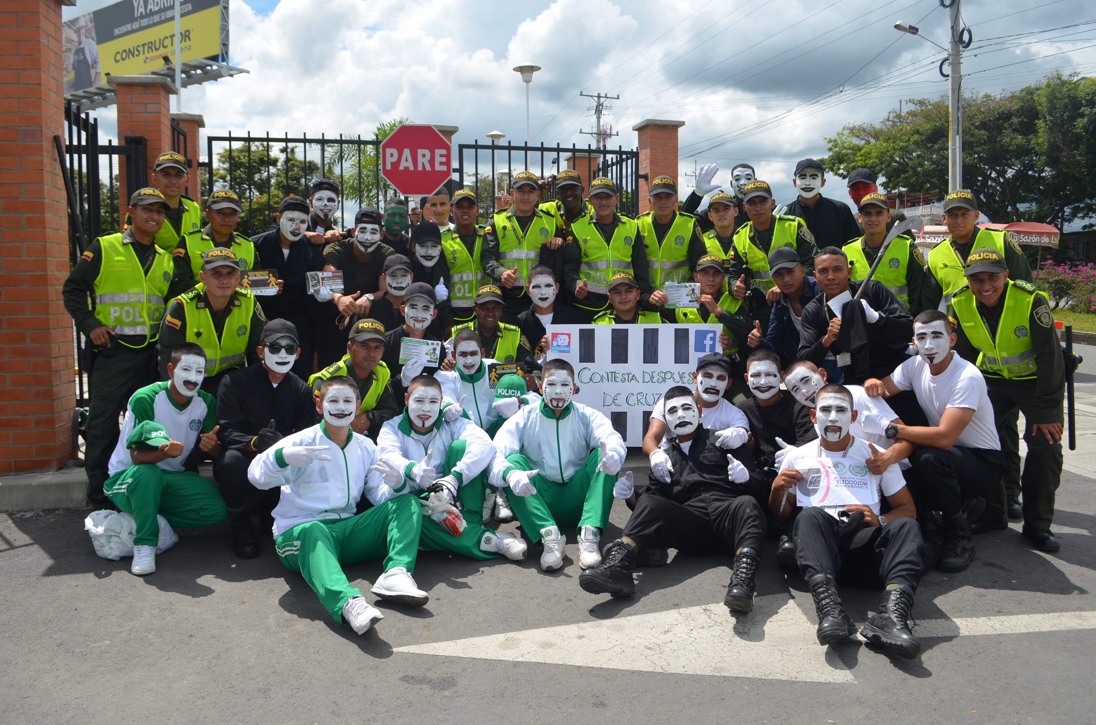 La seguridad vial un compromiso de todos La seguridad vial un compromiso de todos