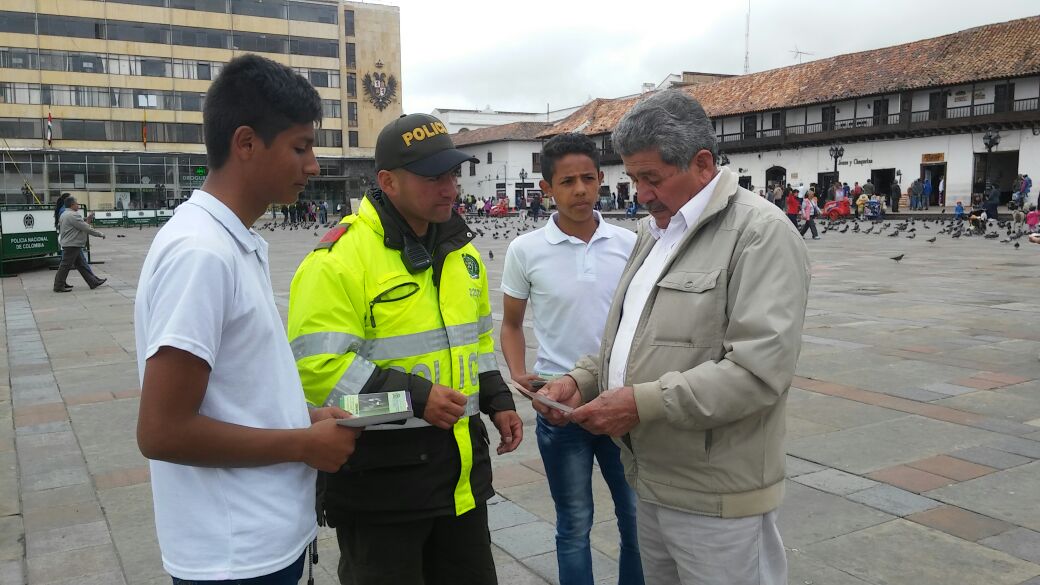 puro-cuento-campaña-policia-tunja  puro-cuento-campaña-policia