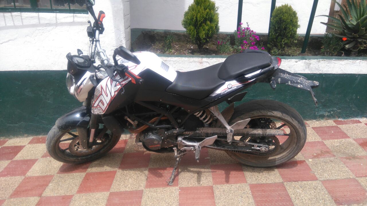 policia-realiza-recuperacion-motocicleta  recuperacion-motocicleta