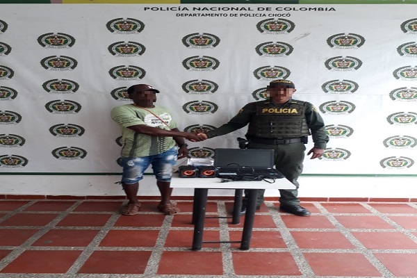 En rápida reacción, efectuamos la recuperación de un computador. En-rápida-reacción,-efectuamos-la-recuperación-de-un-computador.