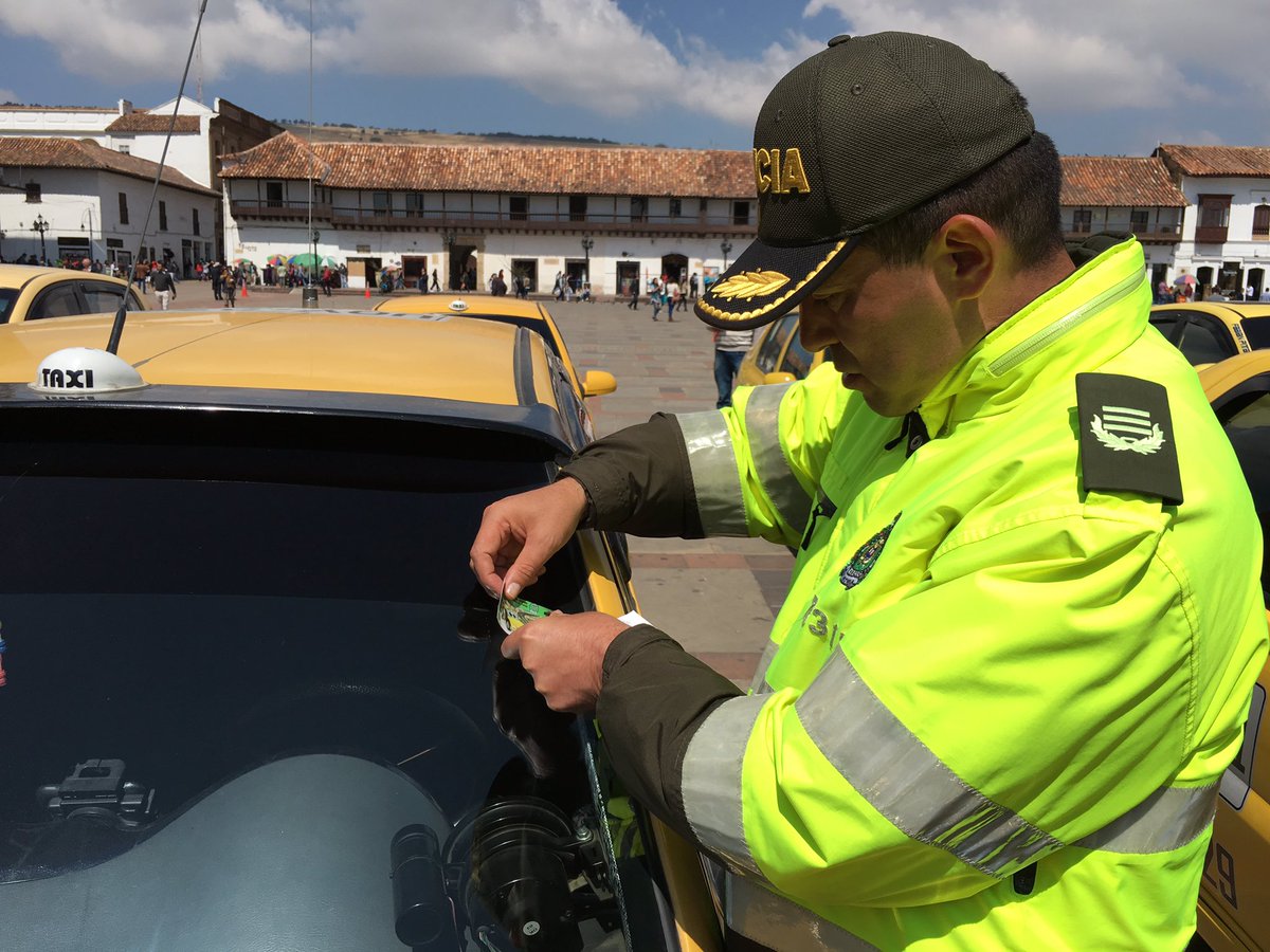 policia-y-taxistas-unidos red-apoyo-taxistas-tunja