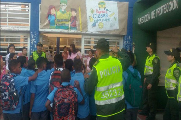 Acompañamos-a-nuestros-niños-y-niñas-de-regreso-a-clases Acompañamos-a-nuestros-niños-y-niñas-de-regreso-a-clases