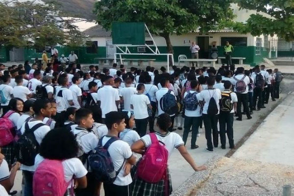 Acompañamos-a-nuestros-niños-y-niñas-de-regreso-a-clases