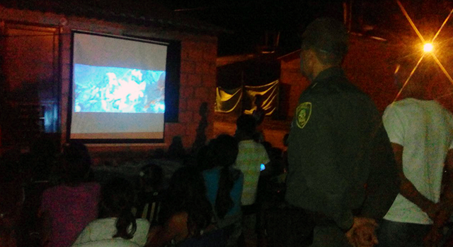 La Policía Nacional-acompaña a niños y niñas-para vivan una ‘Semana Santa Segura y en Paz'-en el Meta