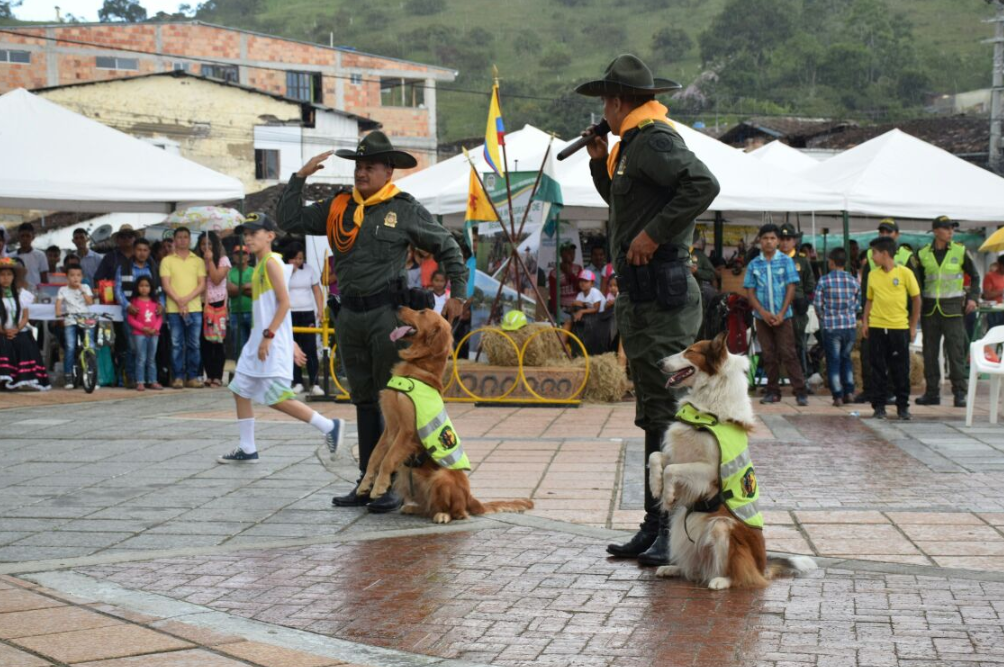 Finalizó con éxito la ruta Carabinera #JuntosPorElCampo show-guias-caninos-ruta-carabinera