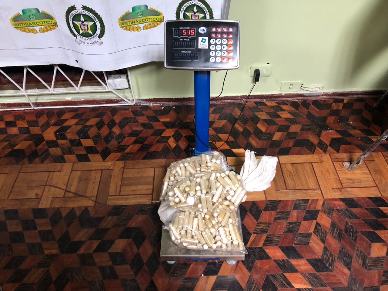 Simulando-un-viaje-de-turismo-fue-sorprendida-familia-que-trasportaba-heroína-hacia-Ecuador Simulando-un-viaje-de-turismo-fue-sorprendida-familia-que-trasportaba-heroína-hacia-Ecuador