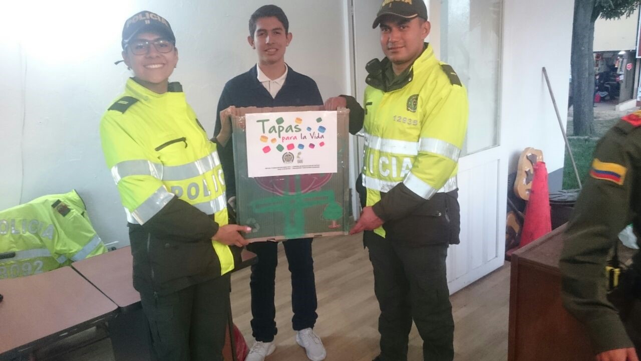 Campaña para atender a mascotas en estado de abandono-tapas-en-beneficio-de-mascotas policia-realiza-campaña-mascotas-abandonadas