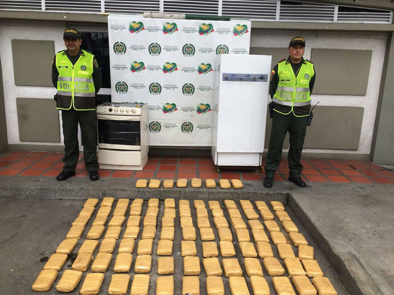 Policía realiza controles permanetes contra el tráfico de estupefacientes en Cali