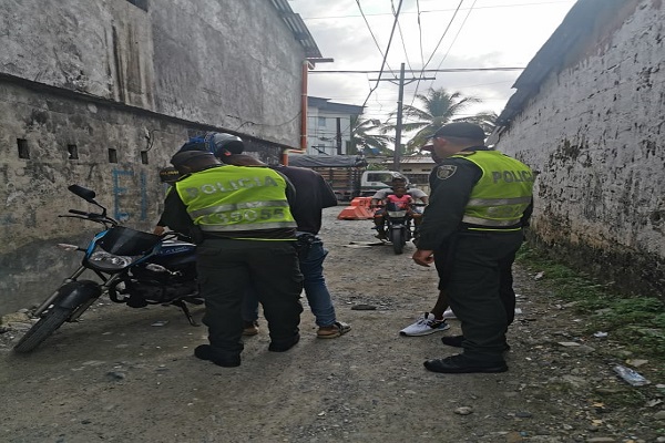 Toma sorpresiva en diferentes sectores de Quibdó deja importantes resultados  Toma-sorpresiva-en-diferentes-sectores-de-Quibdó-deja-importantes-resultados