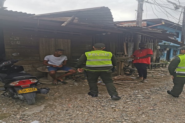 Toma sorpresiva en diferentes sectores de Quibdó deja importantes resultados  Toma-sorpresiva-en-diferentes-sectores-de-Quibdó-deja-importantes-resultados