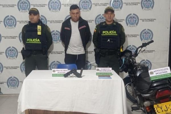 Una persona capturada en flagrancia por el delito de fabricación tráfico, porte o tenencia de armas de fuego