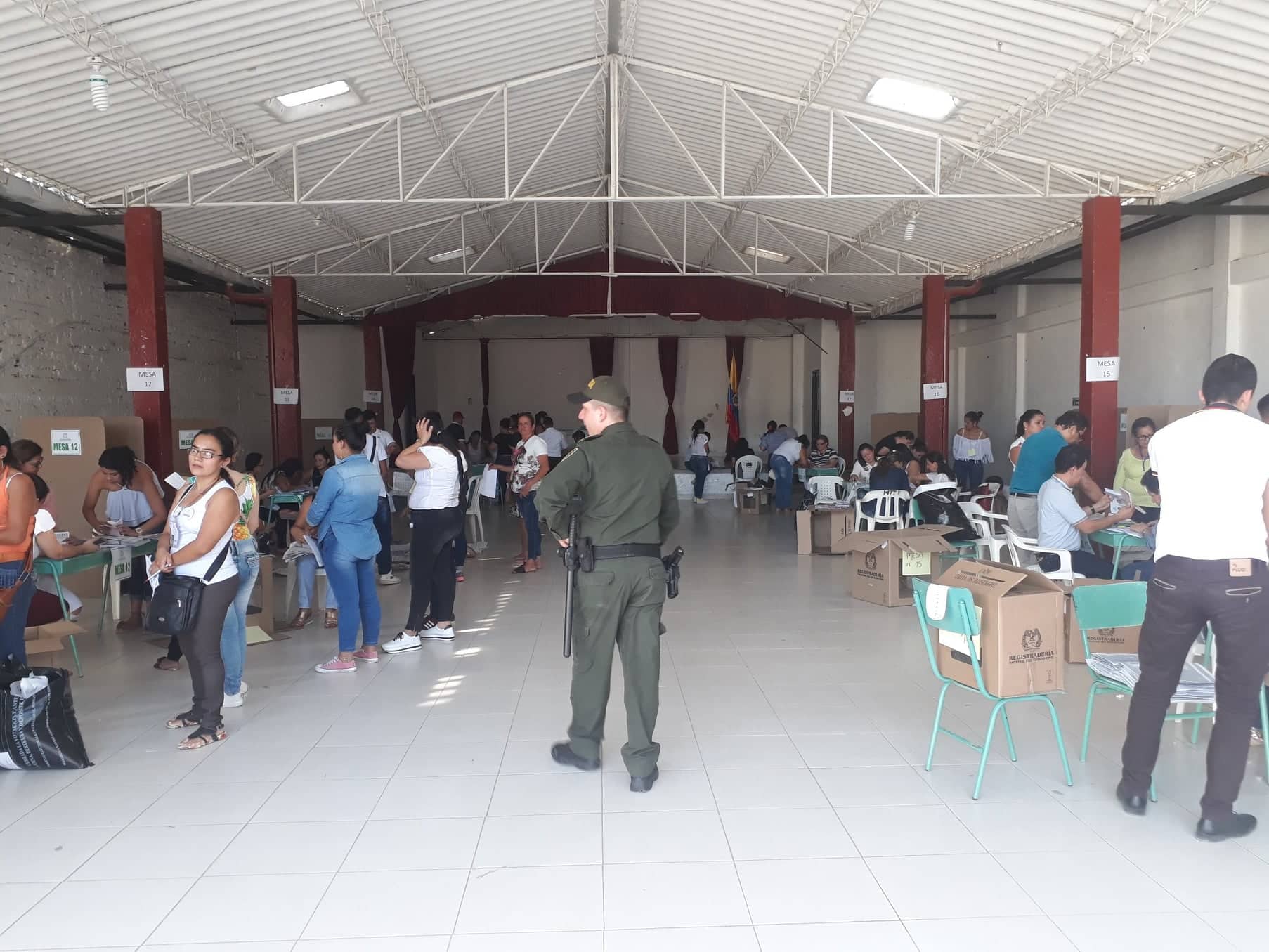 custodiamos los puestos de votación  vigilancia_al_interior_de_los_establecimientos