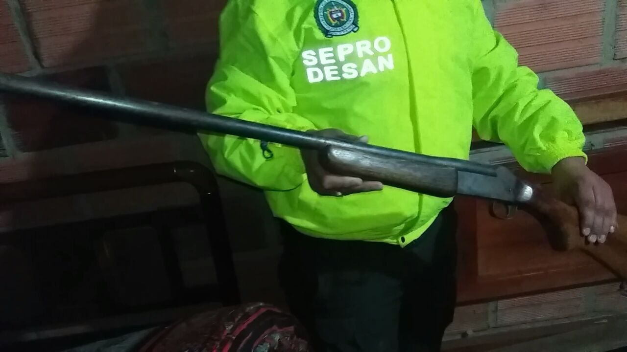 Cayeron los “bufalos”, una familia dedicada al microtráfico Policía de Santander Cayeron los “bufalos”, una familia dedicada al microtráfico Policía de Santander