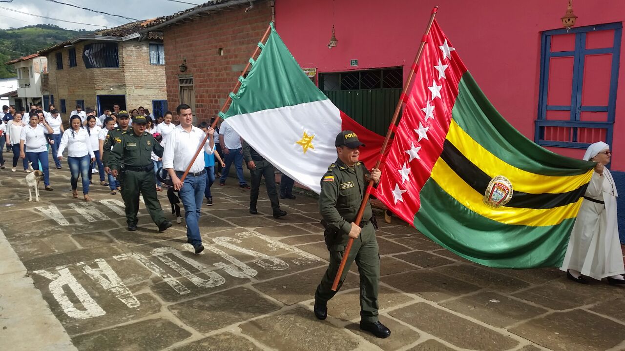 Día de la independencia - Policía de Santander Día de la independencia - Policía de Santander