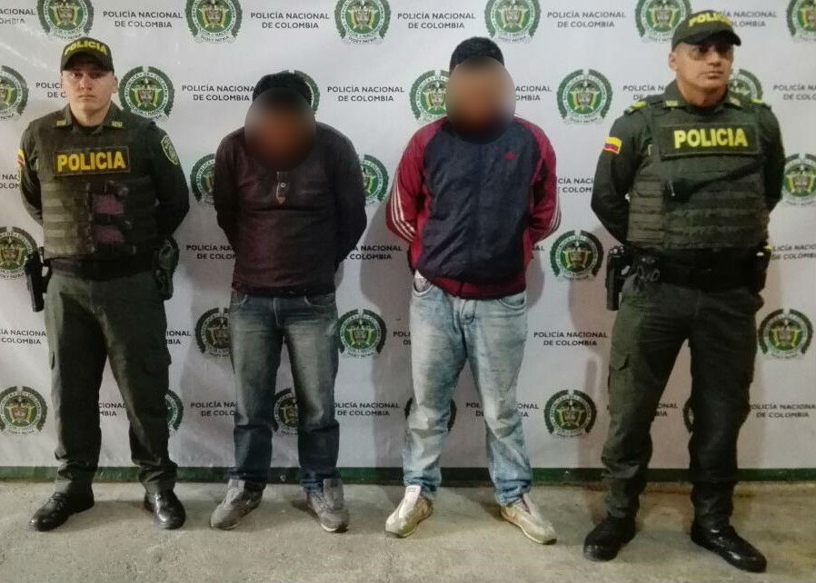 Aplicación polis permitió la captura de dos presuntos “apartamenteros” Fueron sorprendidos con elementos hurtados empacados en varios costales
