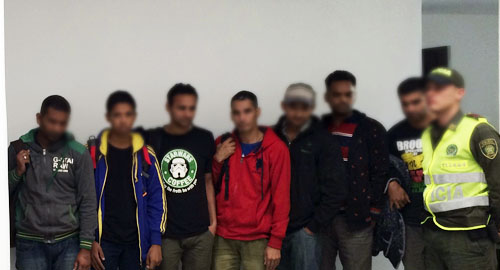 110615-interceptado-bus-nepalies-antioquia